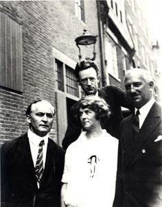 Houdini_with_Malcolm_Bird_and_Mina_Crandon